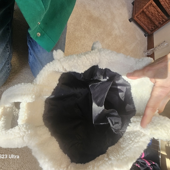 Tote - Picture 2 of 3